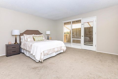 The Regent Bedroom
